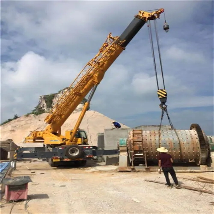 马边吊车的运输费用是否包含在租赁费用中